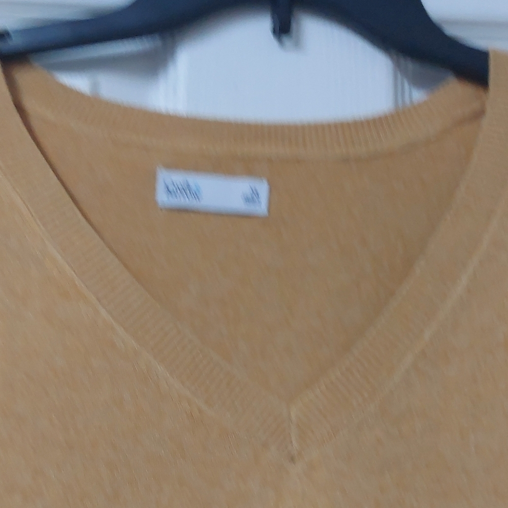 Croft And Barrow Women's Mustard V-Neck Sweater - Picture 6 of 8